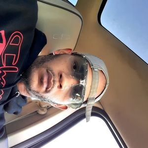 Meet your Posher, Adrian